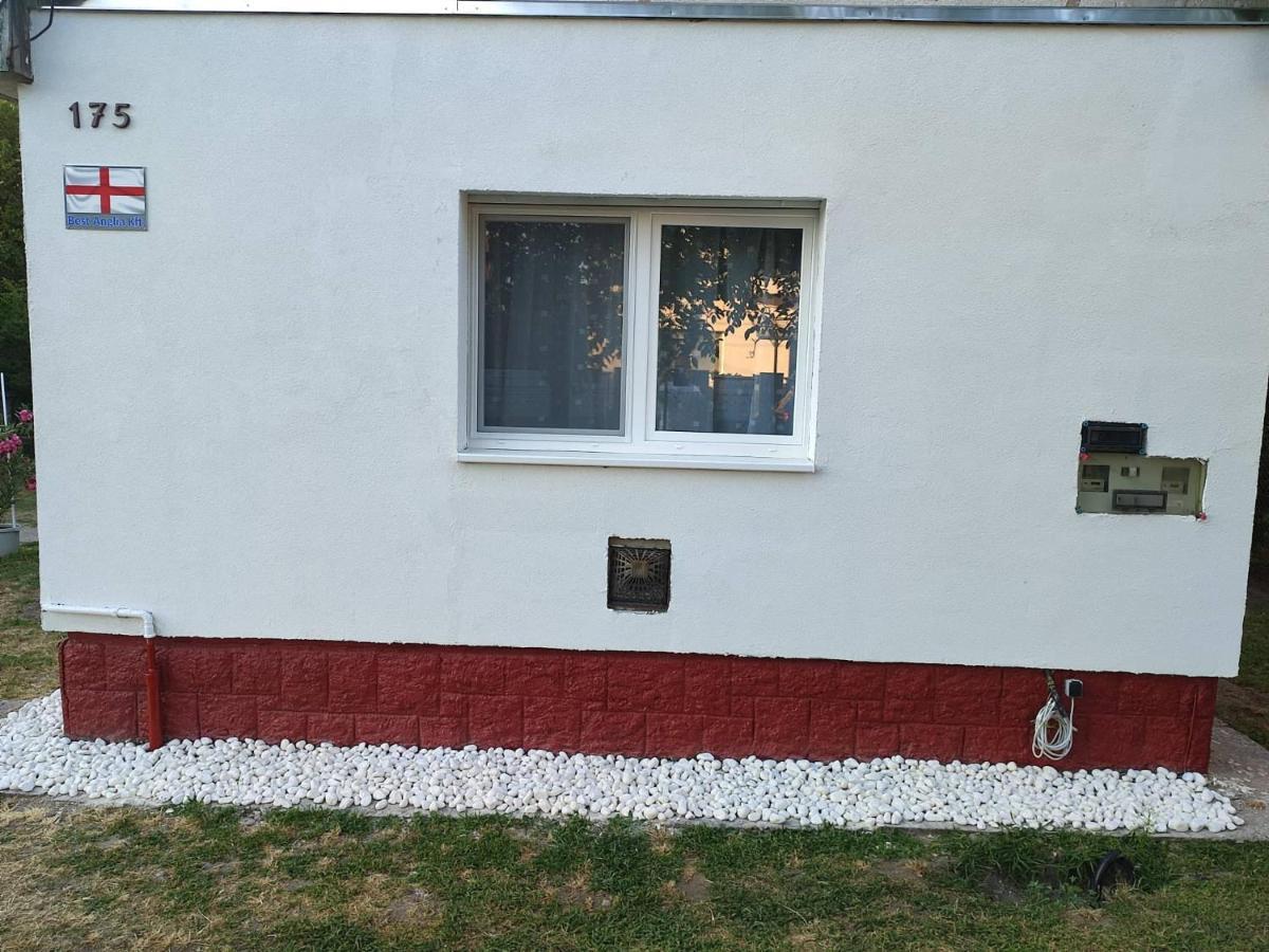 Rákos-patak Family House Hotel Budapeste Exterior foto